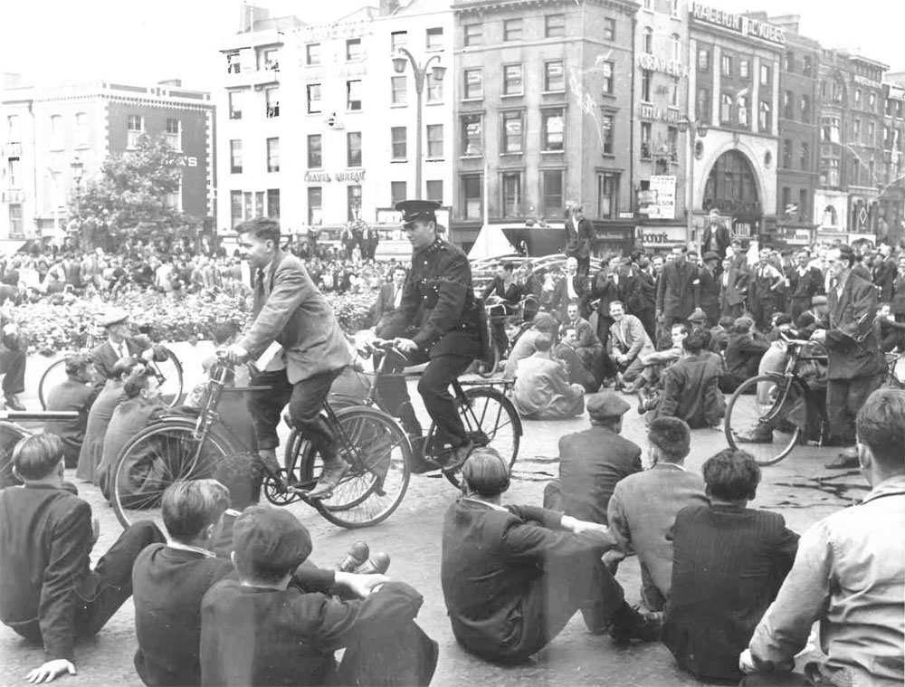 Dublin unemployed protest at O’Connell Bridge 1950’s