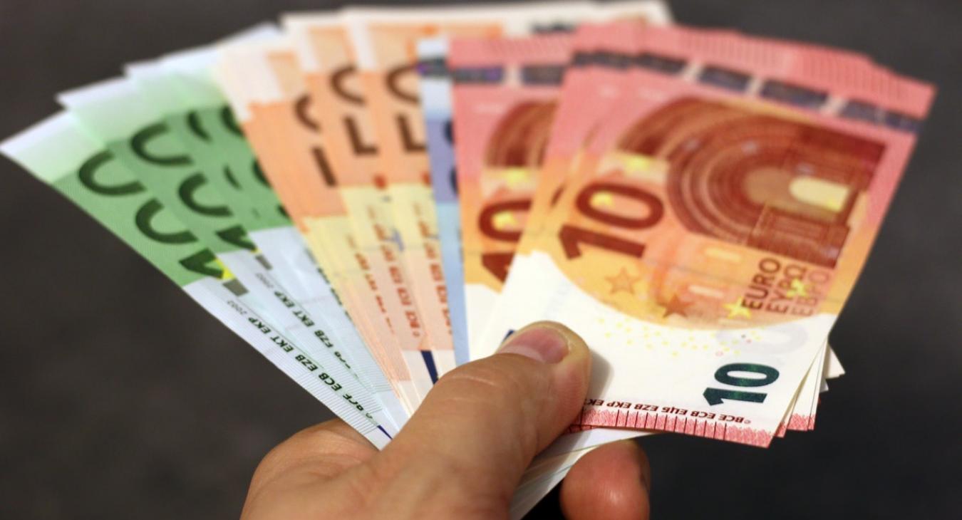 euros notes hand banknotes worker money