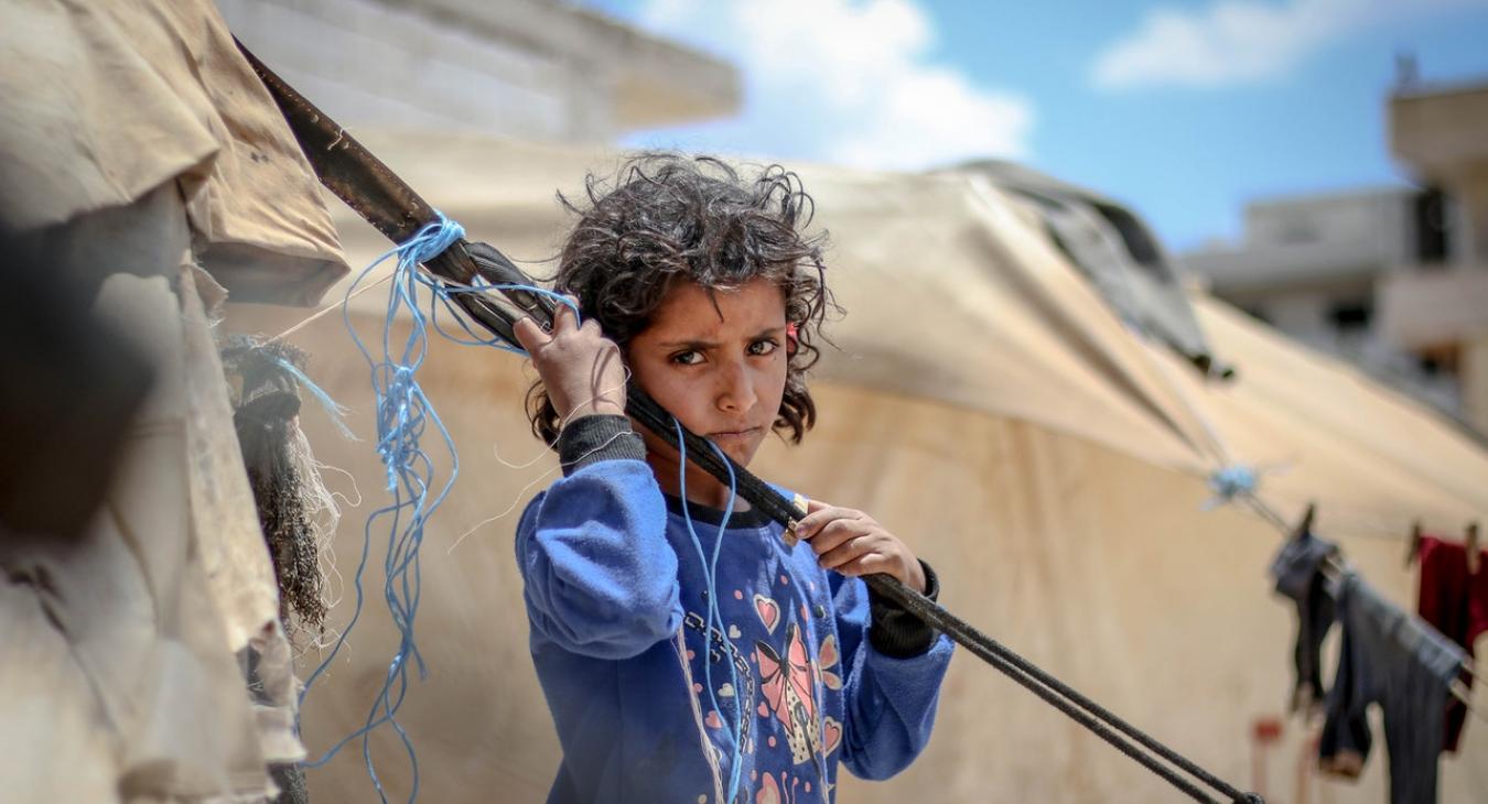 migrant little girl 