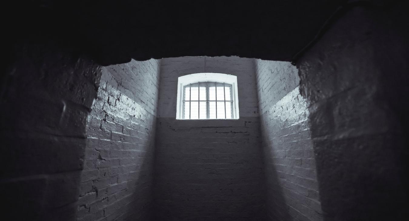 prison 