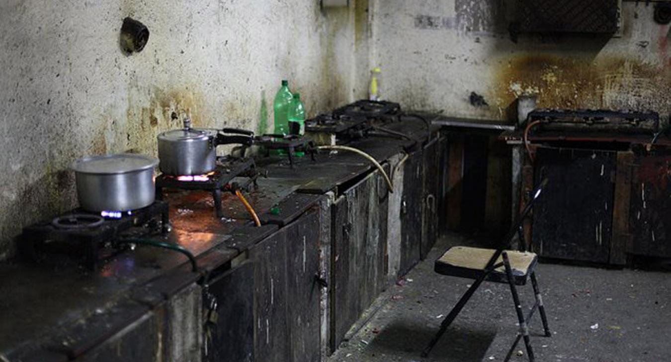 Qatar squalid conditions kitchen