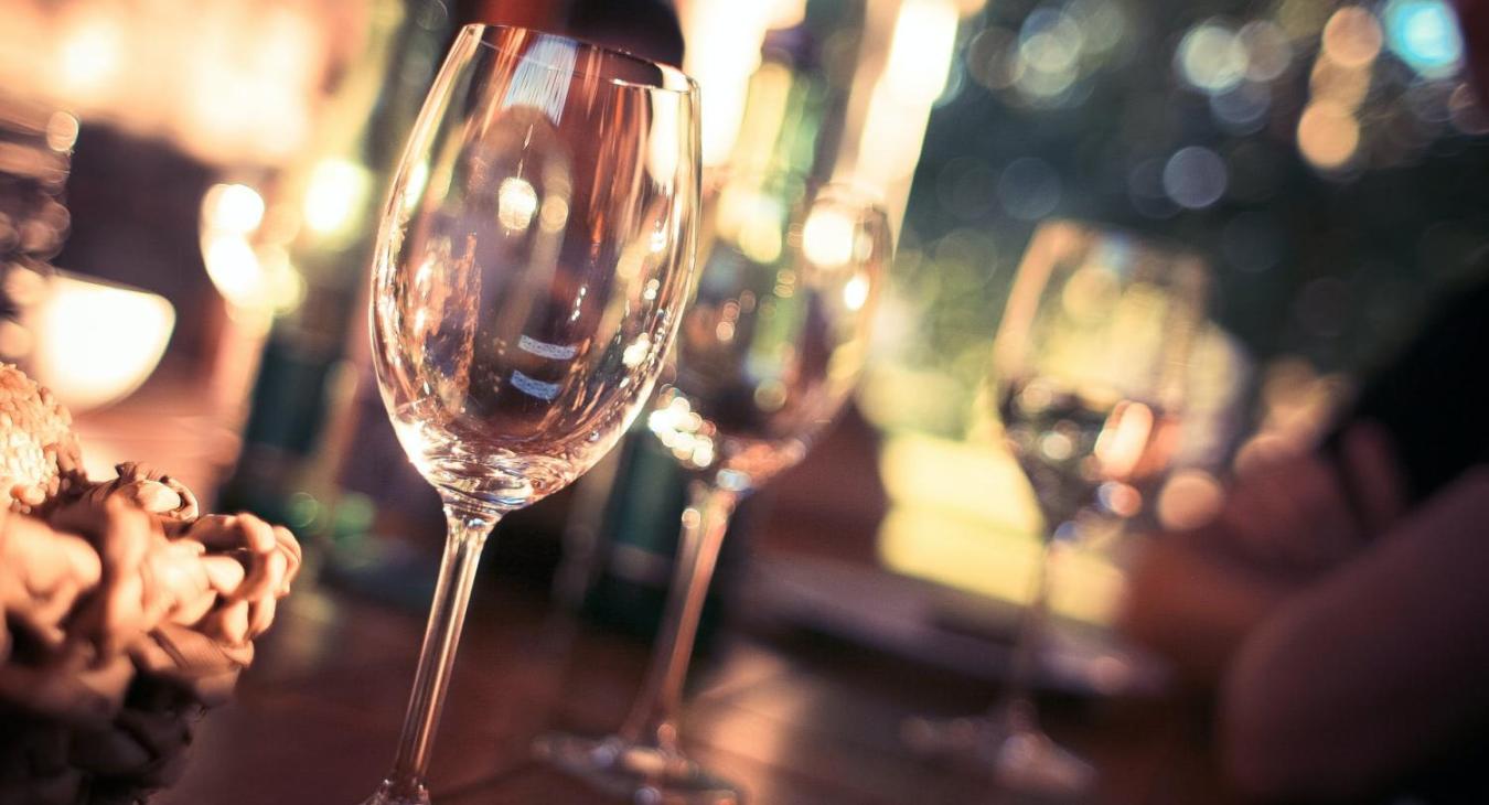 wine glass restaurant